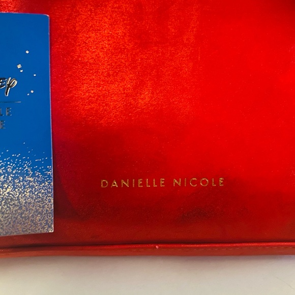 Danielle Nicole- Disney Snow White Bag - NWT - Picture 4 of 7